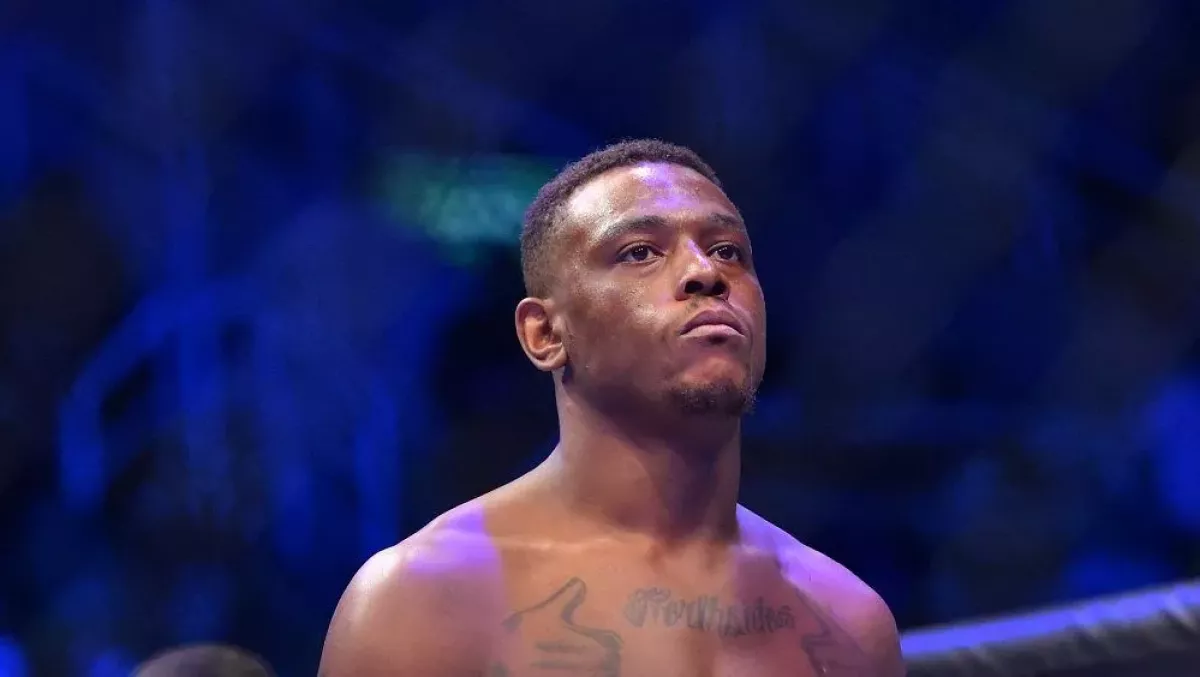 Rána pro UFC. Šampion Hill se vážně zranil a uvolnil titul. Duel s Procházkou padá