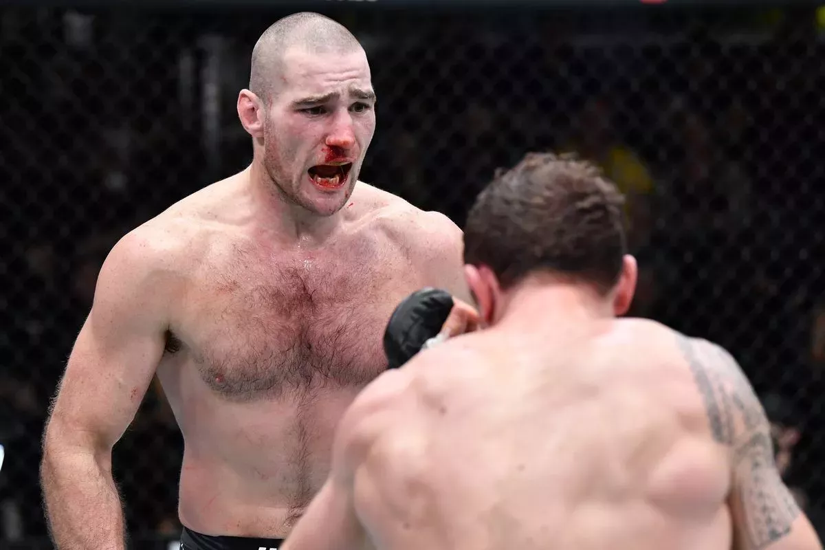 Rozcvička před bitvou v UFC. Americký bouřlivák si pozval na sparing fanouška