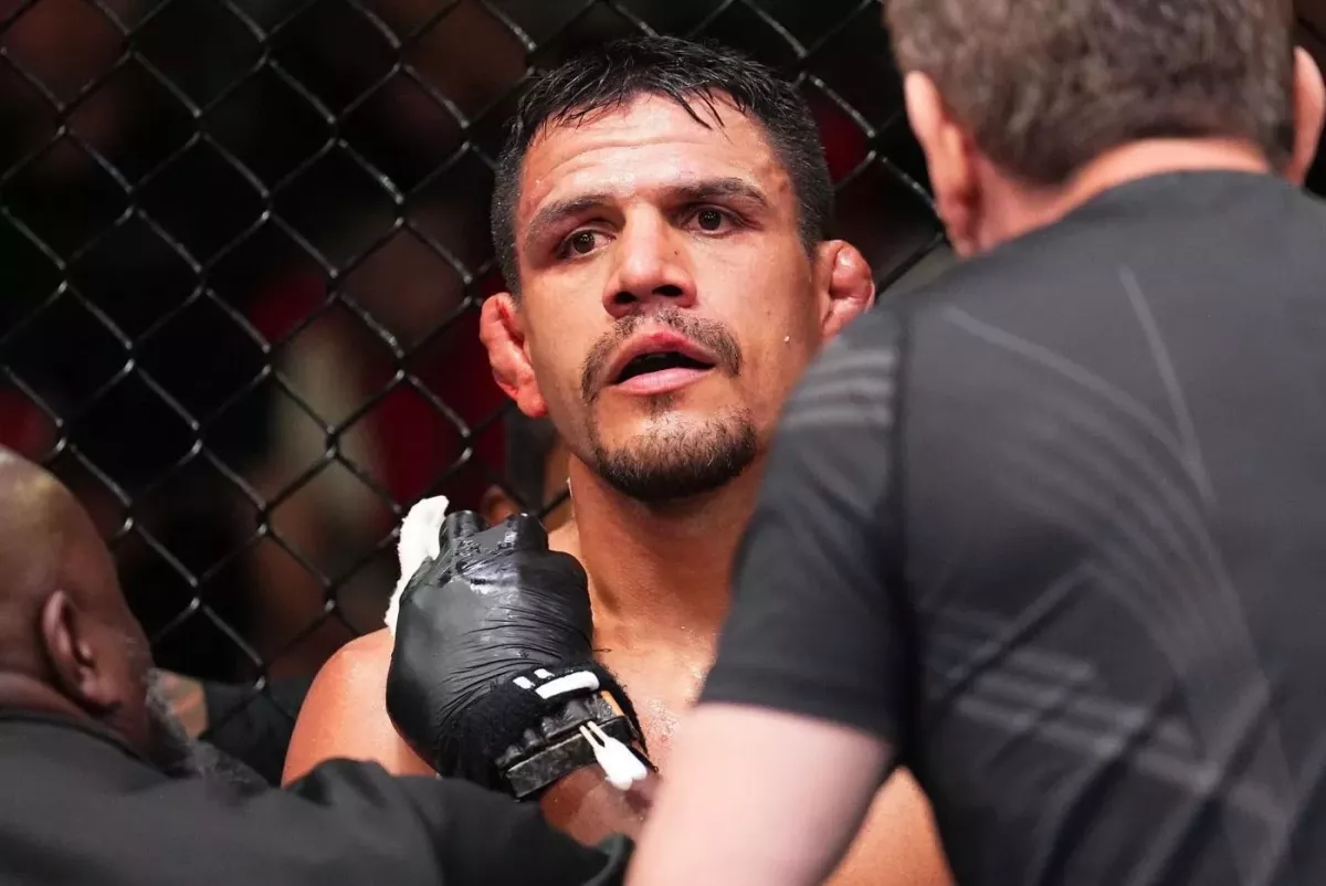 Rozhodčí nechyboval, můj soupeř zvítězil férově. Je to tvrďák, uznal brazilský fighter po porážce