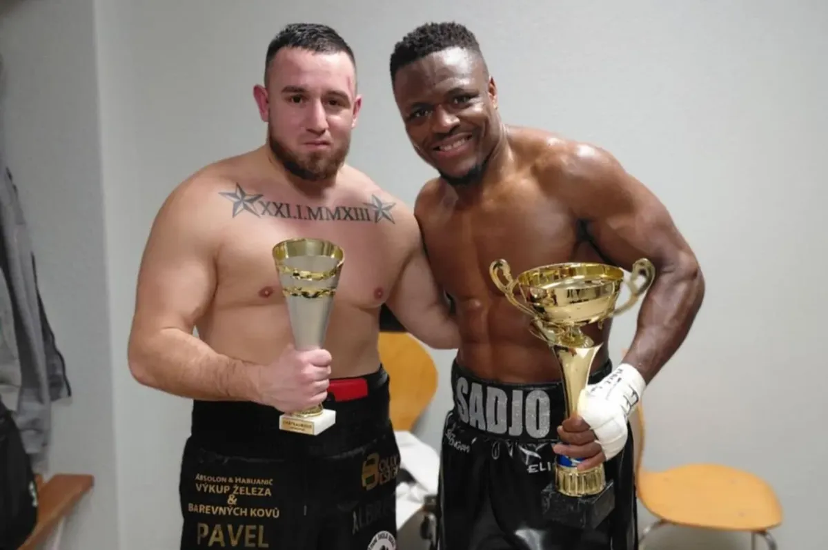 Rychlá prohra a uznání od soupeře. Český boxer zažil střet se světovou špičkou