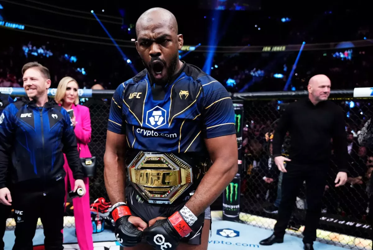 Rýsuje se největší zápas v historii UFC. Jones se by se rád pobil s Pereirou