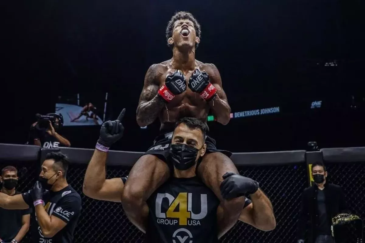 Šampion MMA to umí na skateboardu, v zádech má ale žalobu
