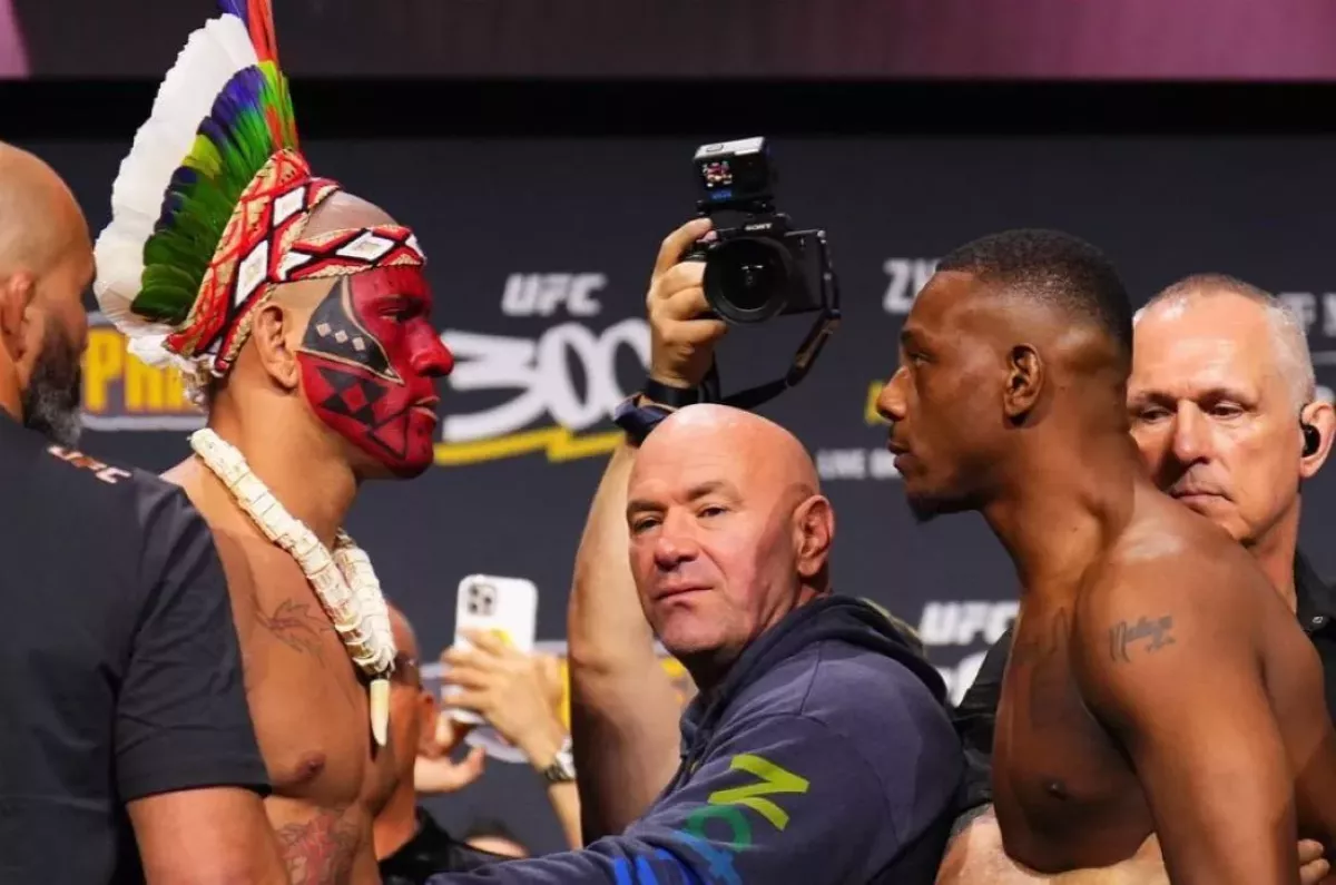 Šampion Pereira slibuje, že Hill zaplatí za tiskovou konferenci UFC 300