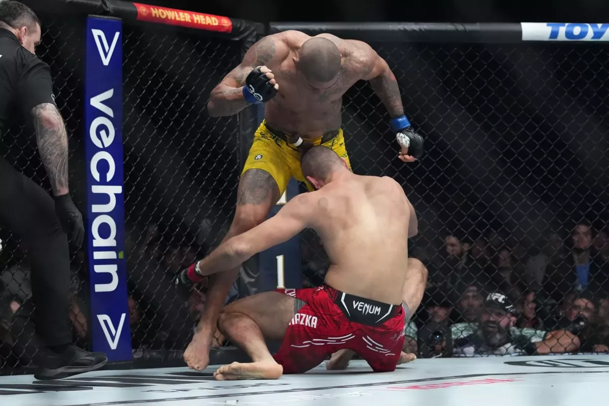 Šampion vrací úder. Hill je lehčí soupeř než Procházka, pomrkává