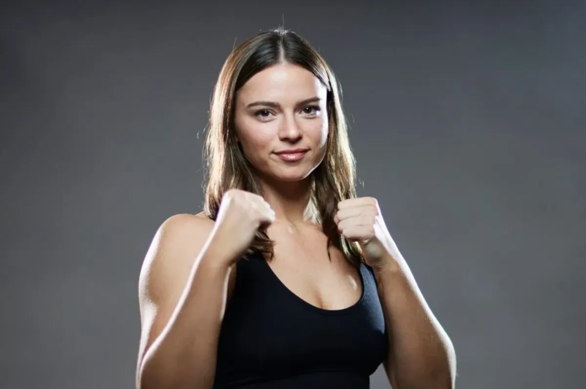 Šampionka je zpátky. Na váze vzbudila poprask, v ringu se bavila