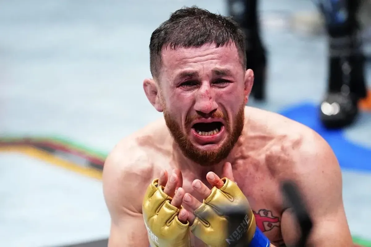 Schytal koleno do nosu a nastal problém. Bývalý šampion UFC musel do nemocnice