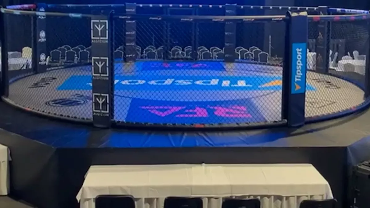 Startuje první turnaj RFA. Organizátoři slibují velkou show. Jak vypadá hala?