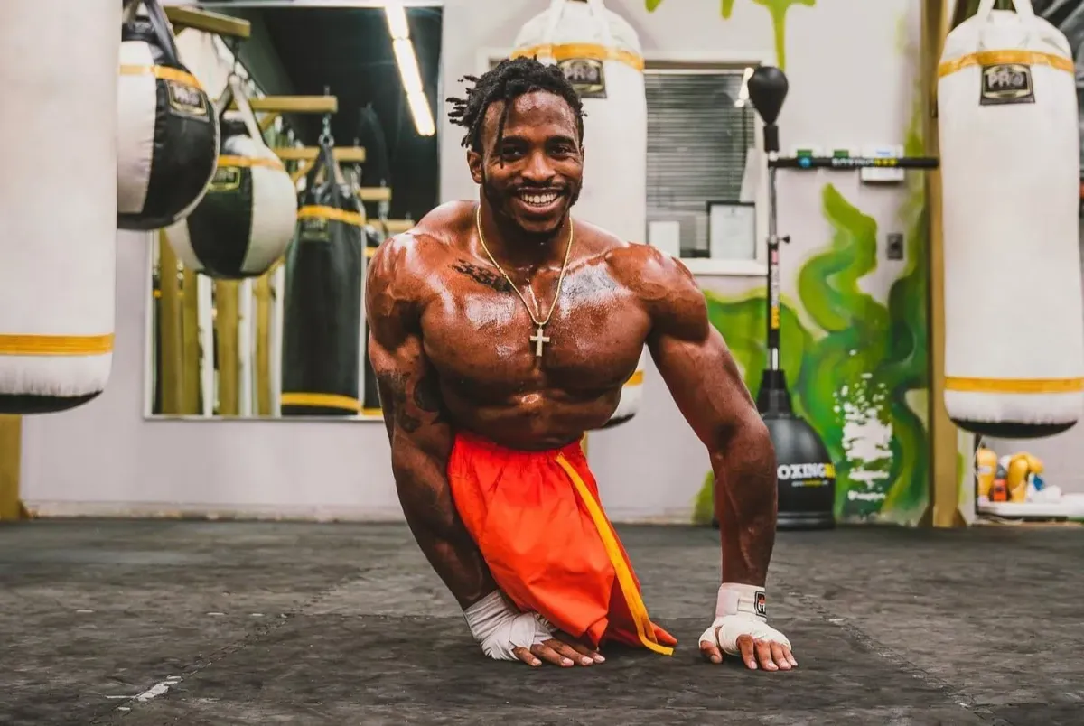 Těžkou váhu z UFC čeká netypický boj, utká se s beznohým soupeřem