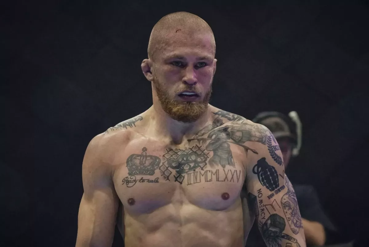 Tomu se říká vzpruha. Humburger z RFA má v zádech podporu od Procházky z UFC