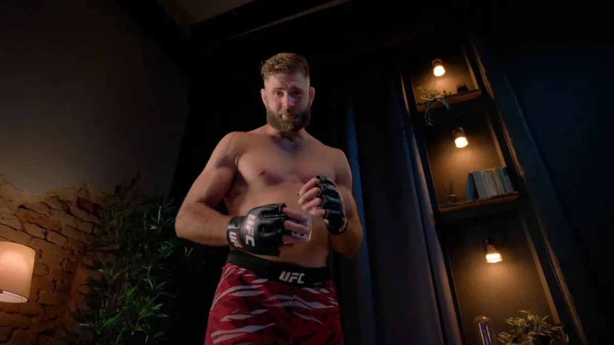 Ty jsi můj pán. Řekneš mi, skoč z okna, já skočím z okna. Procházka vyměnil roli