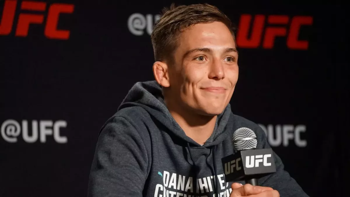 UFC přijalo nejmladšího bojovníka, šéfa nadchl parádním knockoutem