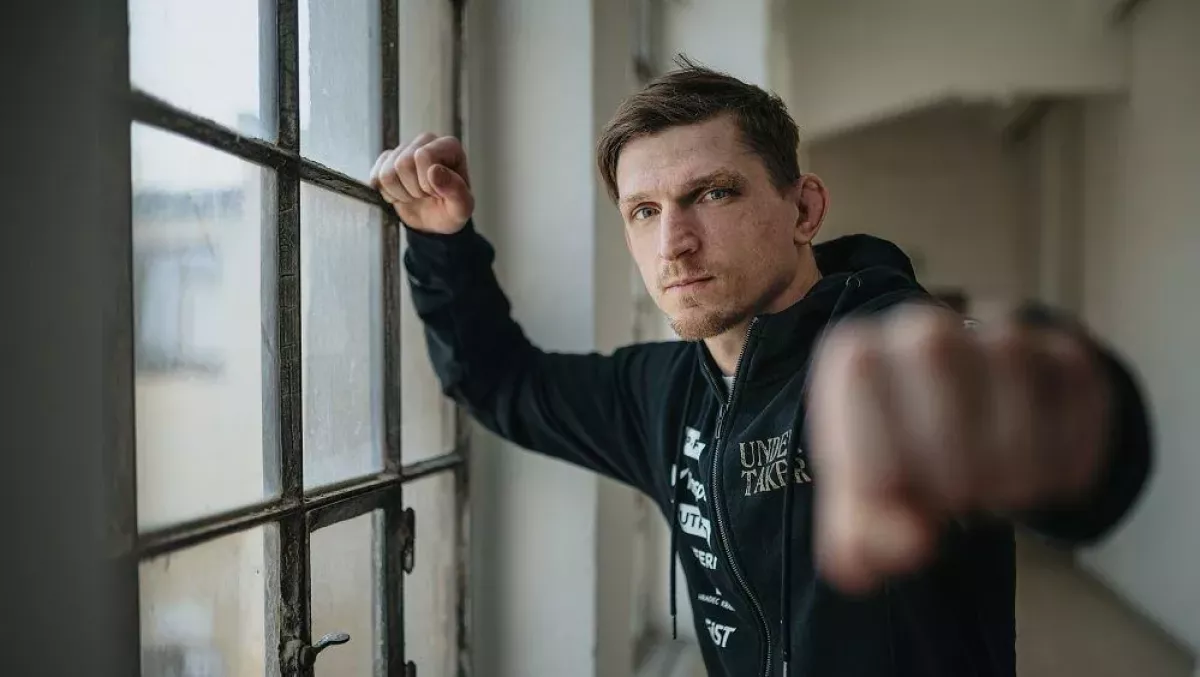 Uzdravený český hrobník vyhlíží boj v UFC. A jak řeší nutné zlo?