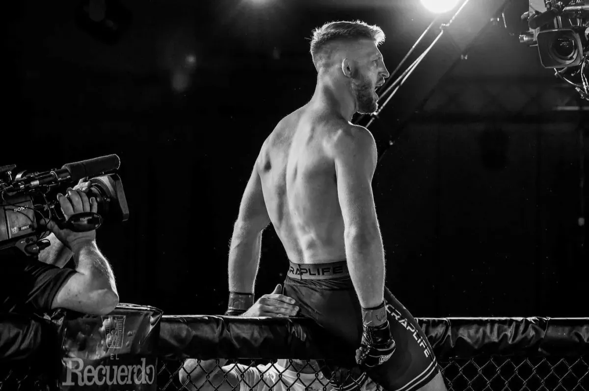 VIDEO: Famózní vstup mezi profíky a KO! Jsem nejlepší zápasník, který kdy přišel do MMA, tvrdí Američan
