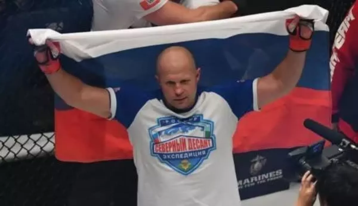 VIDEO: Legendární Fedor Emelianenko ukončil kariéru: V derniéře padl a pak se dočkal překvapení od BELLATORU