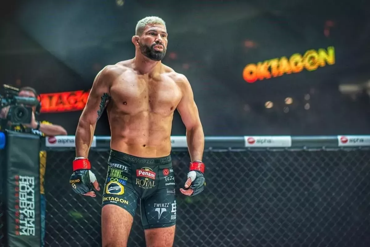 Végh překvapil, hodně překvapil. Má toaletní papír s vlastní podobiznou