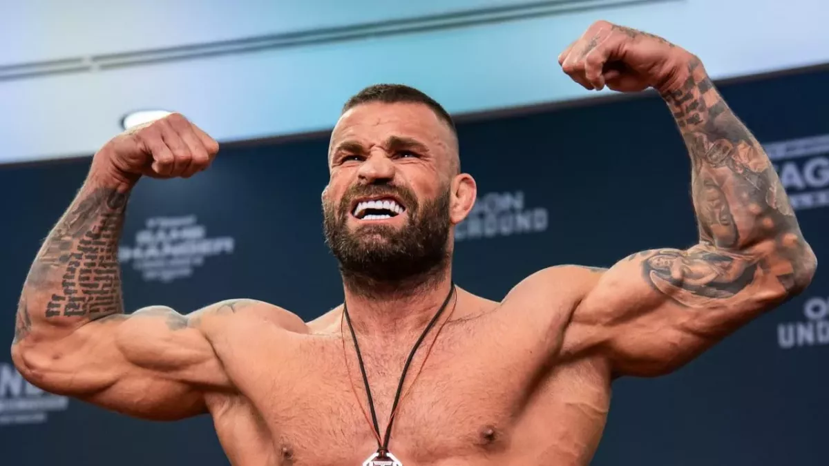 Vémola dorazil do gymu na kontrolu. Já už jsem v důchodu, smál se