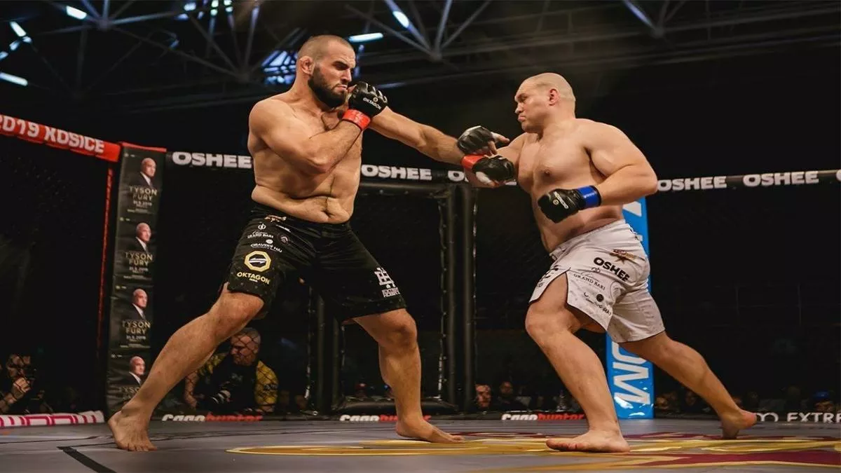 Vémola je dobrý sportovec, velký blázen a hodně mluví, usmívá se slovenský obr