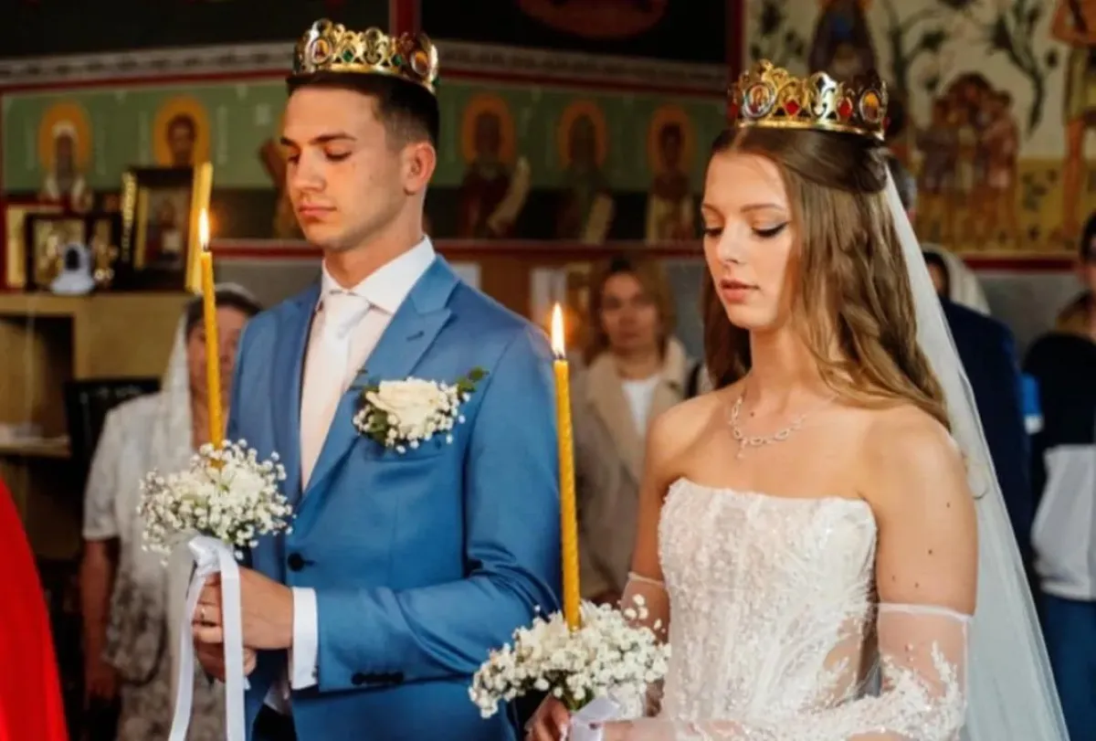 Věřící rodiče ho dovedli k bojovým sportům. V jednadvaceti letech se český bojovník oženil