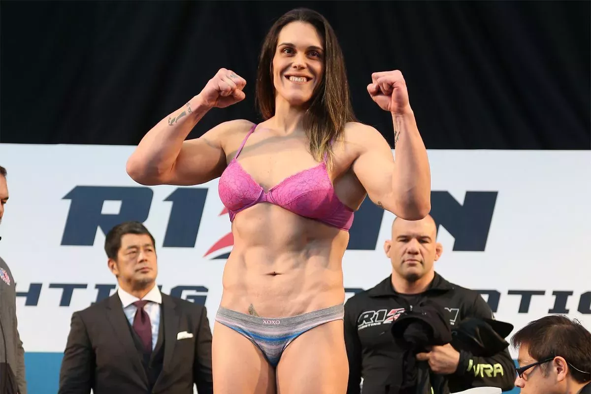 Vrátí se do MMA? Metráková obryně ještě neprohrála!