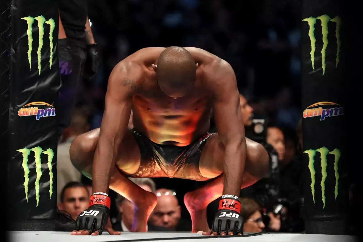 Vrcholy a pády. Strastiplná cesta nejmladšího šampiona UFC za vykoupením