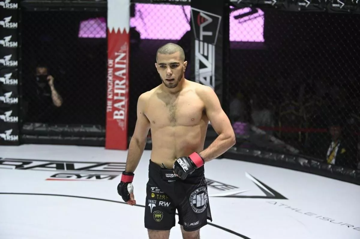 Výhrou chtěl Rus potvrdit přestup do UFC, místo toho zuří. Soupeř je dobrý herec, vzteká se