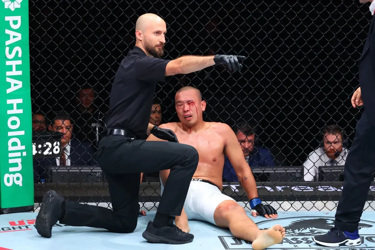 Zázrak v UFC. Schytal zakázané koleno, neviděl, přesto bojoval dál a zvítězil