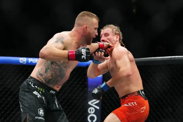 Ač inkasoval 200 úderů, ukončit nešel. Netušil jsem, že má takovou bradu, žasl šéf UFC