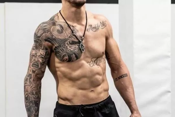 Berte mě vážně, vzkázal brutální kopáč. Rakić chce titul. Narazí na Procházku?