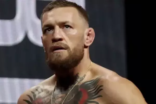 Bez Conora ani ránu! Hezky si na něj počkáme a pak určíme, kdo bude bojovat o titul, řekl Dana White