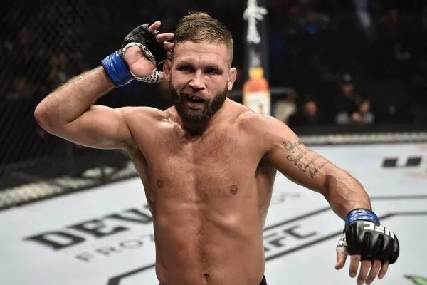 Bojoval jsem s bestiemi, pro UFC jsem udělal všechno, ale hodili mě k ledu, postěžovala si legenda 