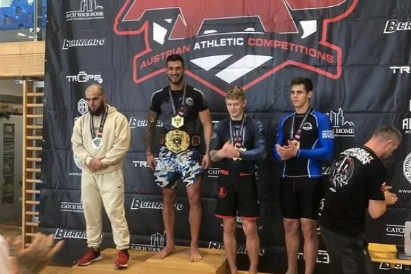 Bojovník Trojanec vyhrál šampionát Rakouska v grapplingu