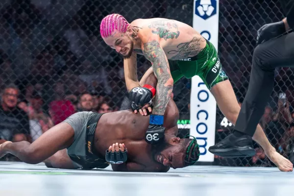 Bostonský galavečer otřásl žebříčkem UFC. Sugar vystřelil k výšinám, naopak pád zaznamenal Procházka