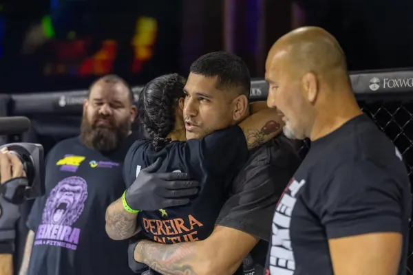 Další Pereira v UFC? Sestra šampiona se po výhře hlásí o šanci
