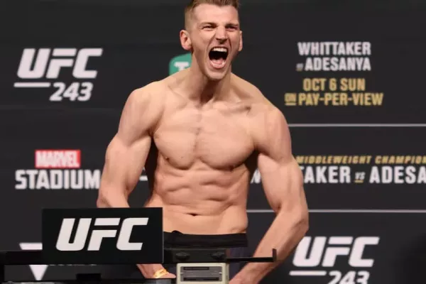 Dan Hooker chce přestoupit do nižší váhové kategorie, dokonce už si tam vybral soupeř