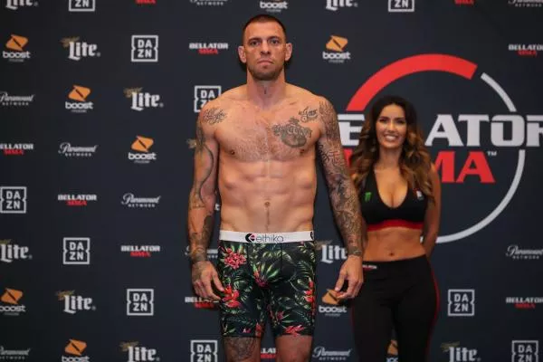 Dohra za rány pěstí. Napadený opilec zažaloval zápasníka MMA i samotný podnik!