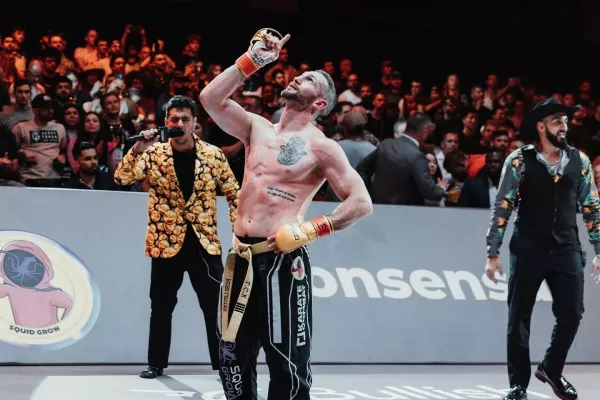 Dokonalý kop našel vypínač, padlo KO. Šampion Karate Combat ve stylu uhájil titul