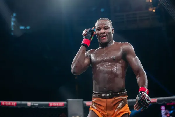 Falešný poplach. Bývalá hvězda Oktagonu po ostudě nekončí v UFC