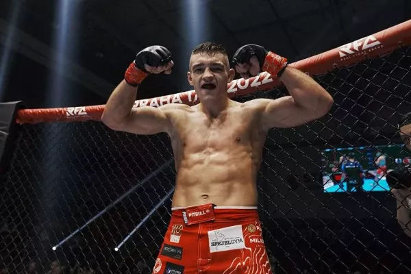 Fighter Růžička svedl tvrdou bitvu, má velkou tržnou ránu. Karma za minulý rok, říká