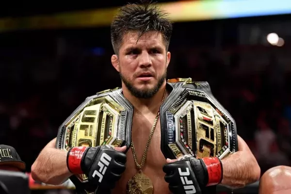 Henry Cejudo predikuje výsledek zápasu Adesanya vs. Chimaev