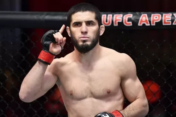 Islam Makhachev věří, že doručí nejlepší KO roku 2022. Celý svět bude zírat!