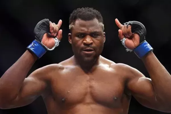 Je rozhodnuto! Francis Ngannou se upsal PFL, zlákal ho podíl i funkce ředitele