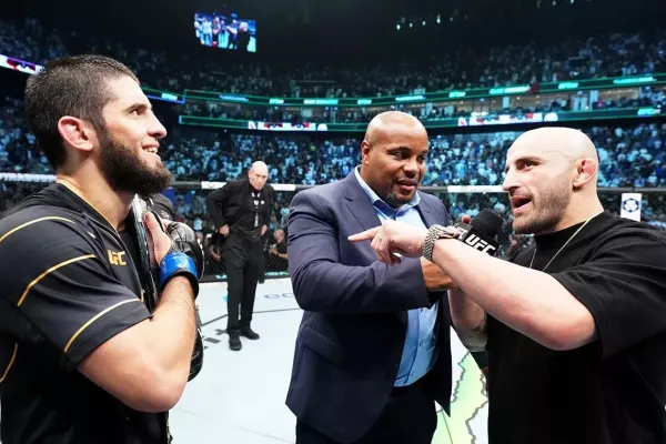Jsem na Makhachevův wrestling připraven, vzkazuje Volkanovski. Po 15 vteřinách budeš panikařit, kontruje Dagestánec