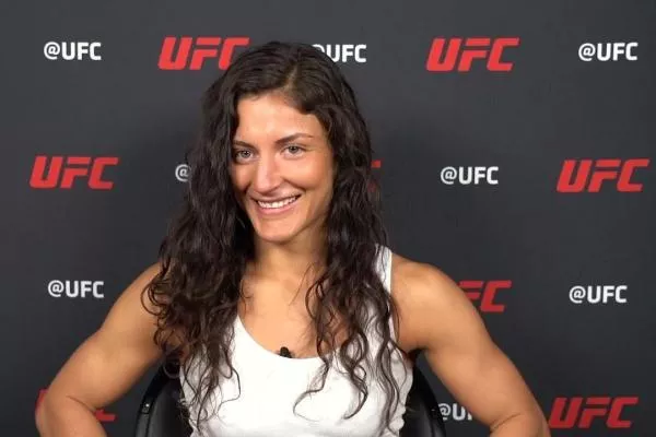 Jsem trochu blázen, přiznala Mexičanka. Za 42 dnů dala tři fighty v UFC