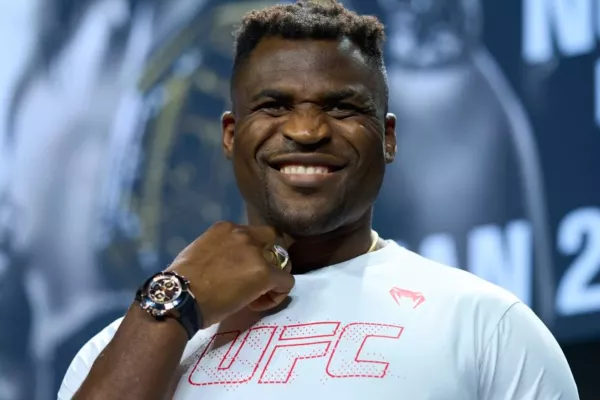 Kdo se směje naposled? Francis Ngannou má potvrzený další obrovský boxerský zápas