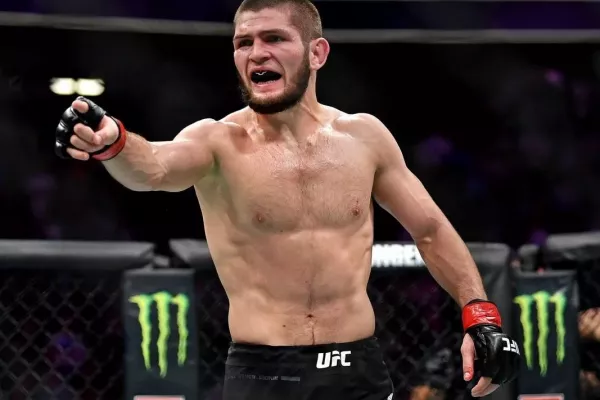 Kdo tohle čekal? Nurmagomedov nabídl kontroverznímu Paulovi smlouvu