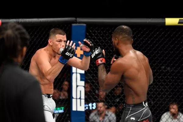 Když má chlap svoje zbraně a neskutečných 60 sekund bouřliváka z UFC