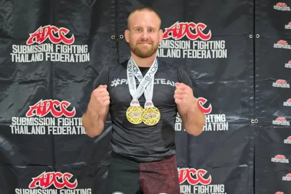 Kincl využil pobyt v Thajsku k boji. A má dvě medaile