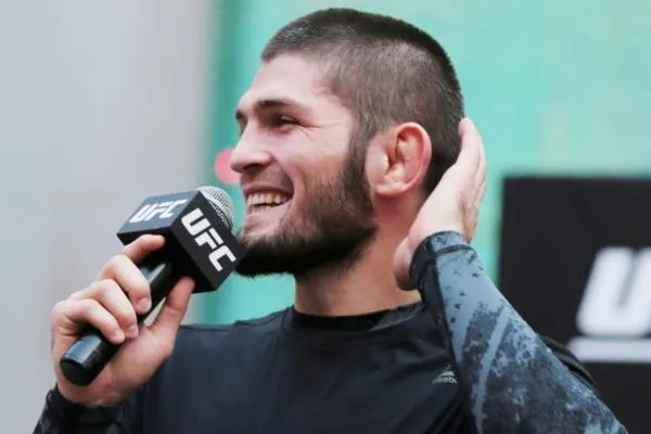 Kolik vydělali zápasníci UFC v roce 2020? Kdo je milionář, co Češi a Slovák?