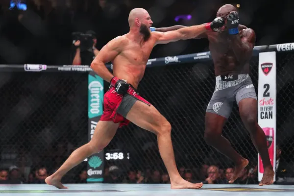 Komentátoři v euforii. Rozjásal je Pereirův návrat na trůn a Procházkův drtivý finiš