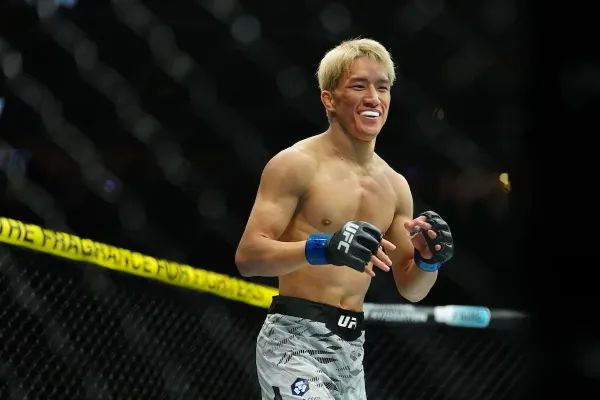 Lamač čelistí v akci. Bojovník UFC chce zlomit prokletí v UFC